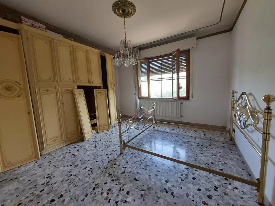 Immagine 23 di Casa indipendente in vendita  a Pontedera