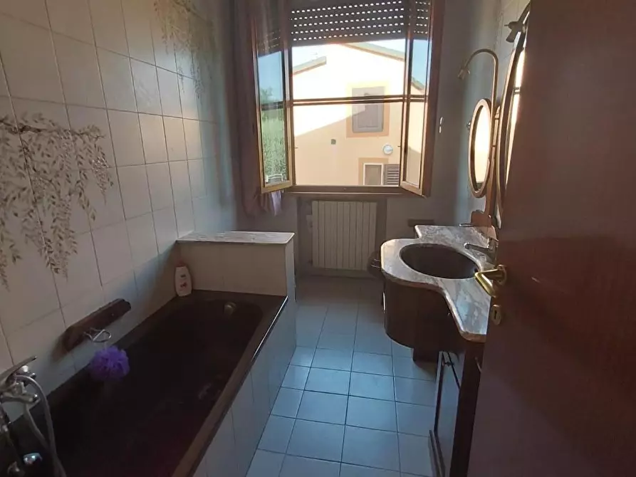 Immagine 27 di Casa indipendente in vendita  a Pontedera