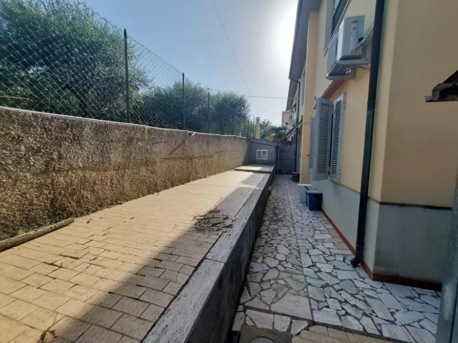 Immagine 52 di Casa indipendente in vendita  a Pontedera