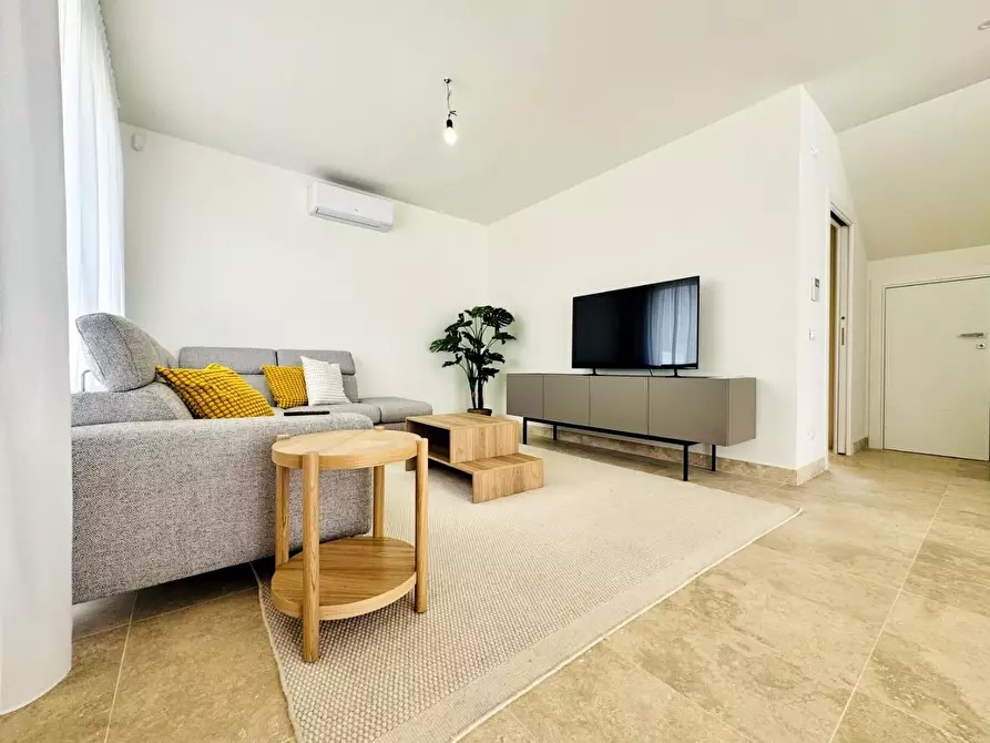 Immagine 4 di Casa indipendente in vendita  a Pietrasanta