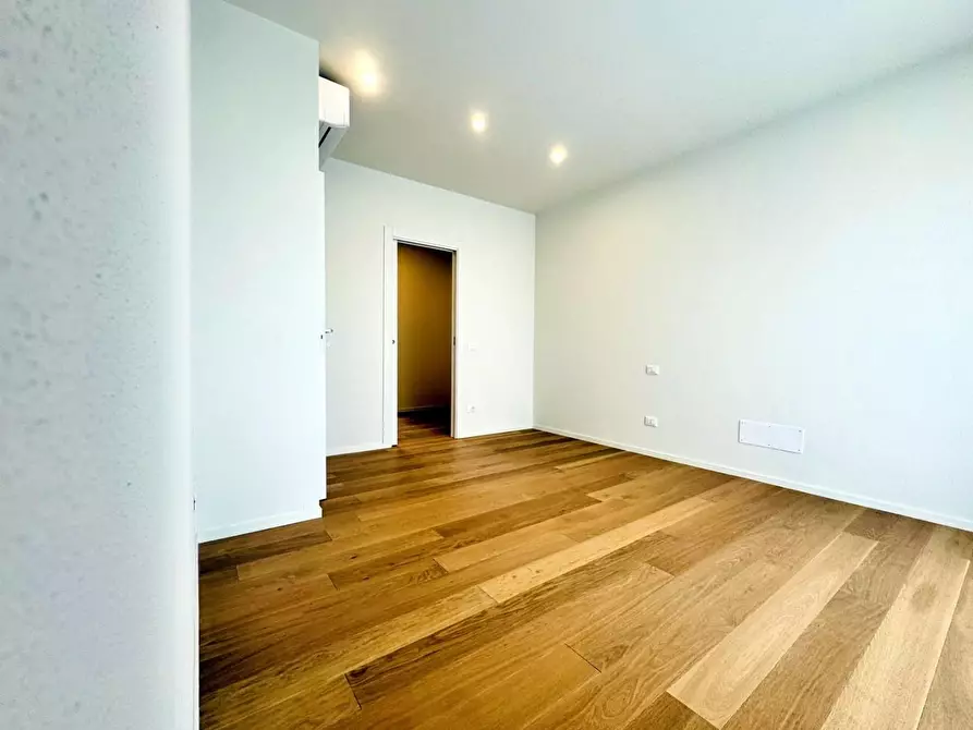 Immagine 26 di Casa indipendente in vendita  a Pietrasanta