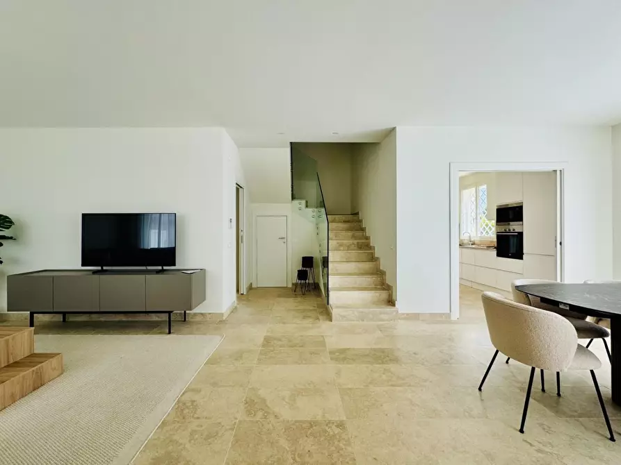 Immagine 3 di Casa indipendente in vendita  a Pietrasanta