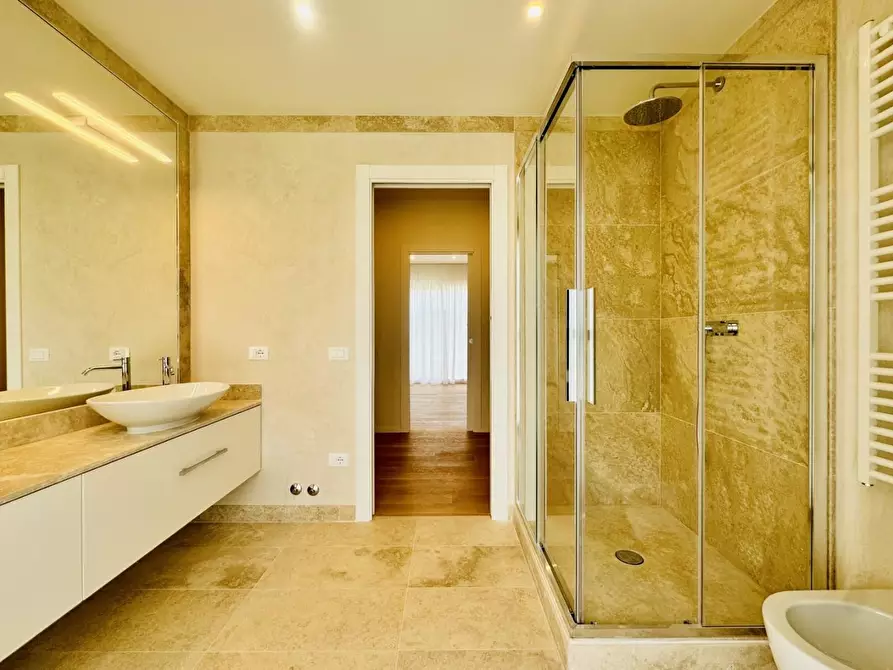 Immagine 30 di Casa indipendente in vendita  a Pietrasanta