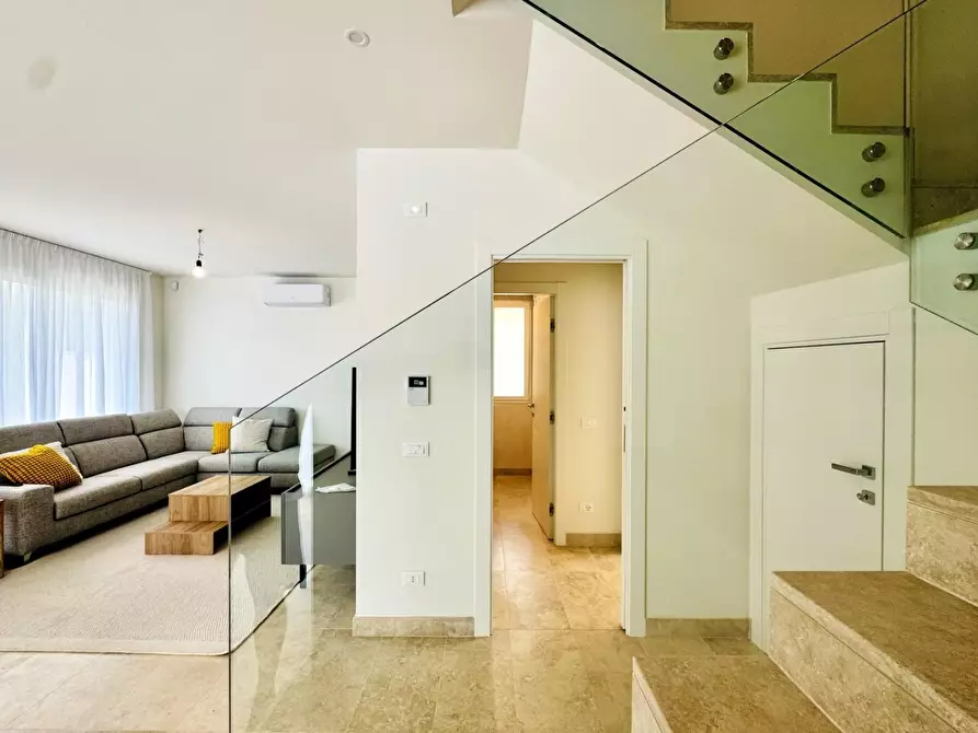 Immagine 14 di Casa indipendente in vendita  a Pietrasanta