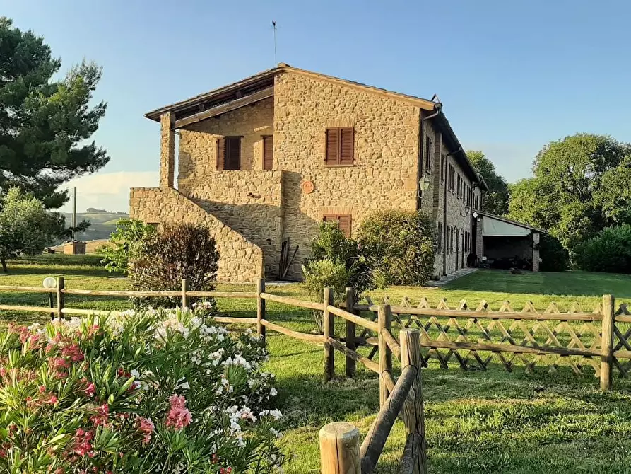 Immagine 20 di Agriturismo in vendita  a Volterra