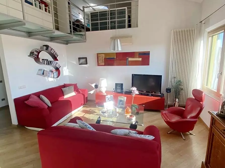 Immagine 6 di Appartamento in vendita  a Pisa