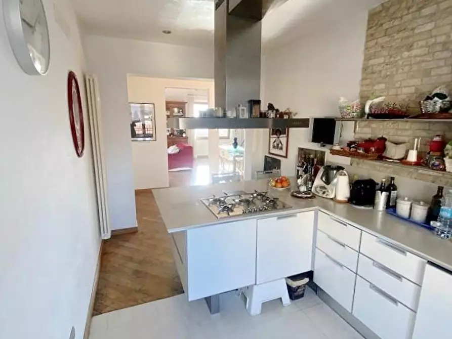 Immagine 13 di Appartamento in vendita  a Pisa