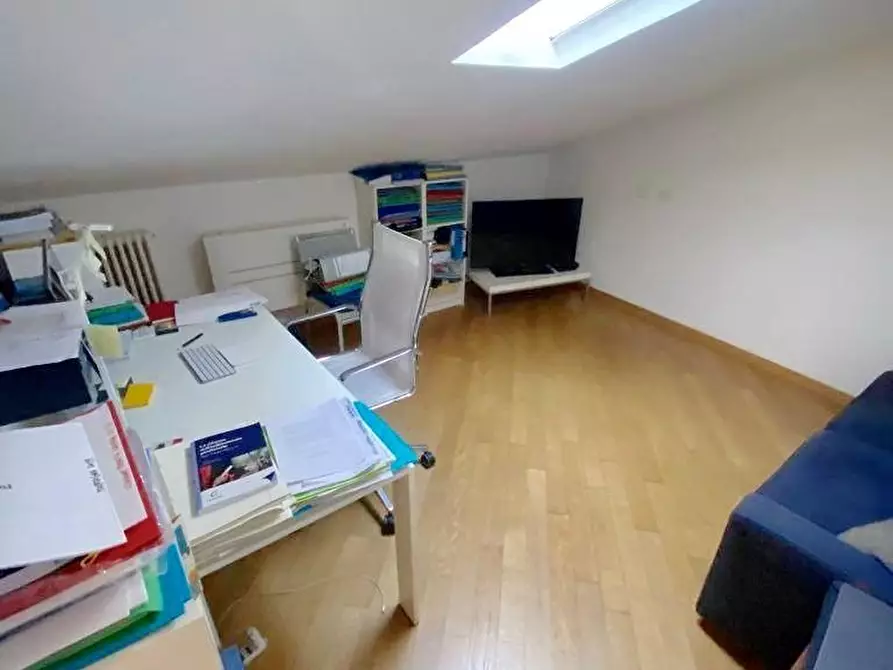 Immagine 22 di Appartamento in vendita  a Pisa