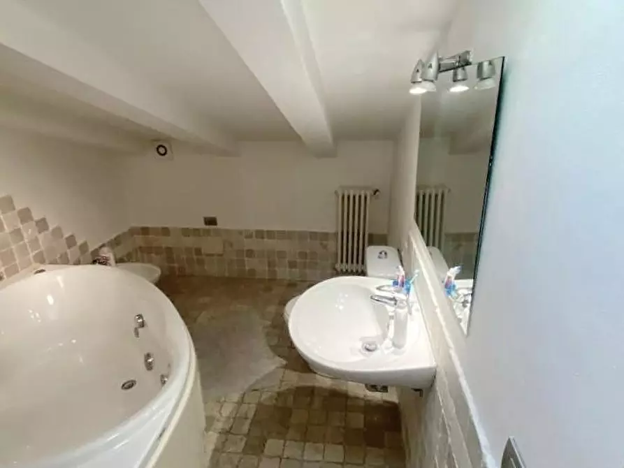 Immagine 23 di Appartamento in vendita  a Pisa