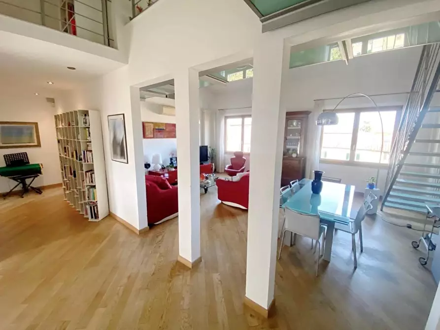 Immagine 2 di Appartamento in vendita  a Pisa