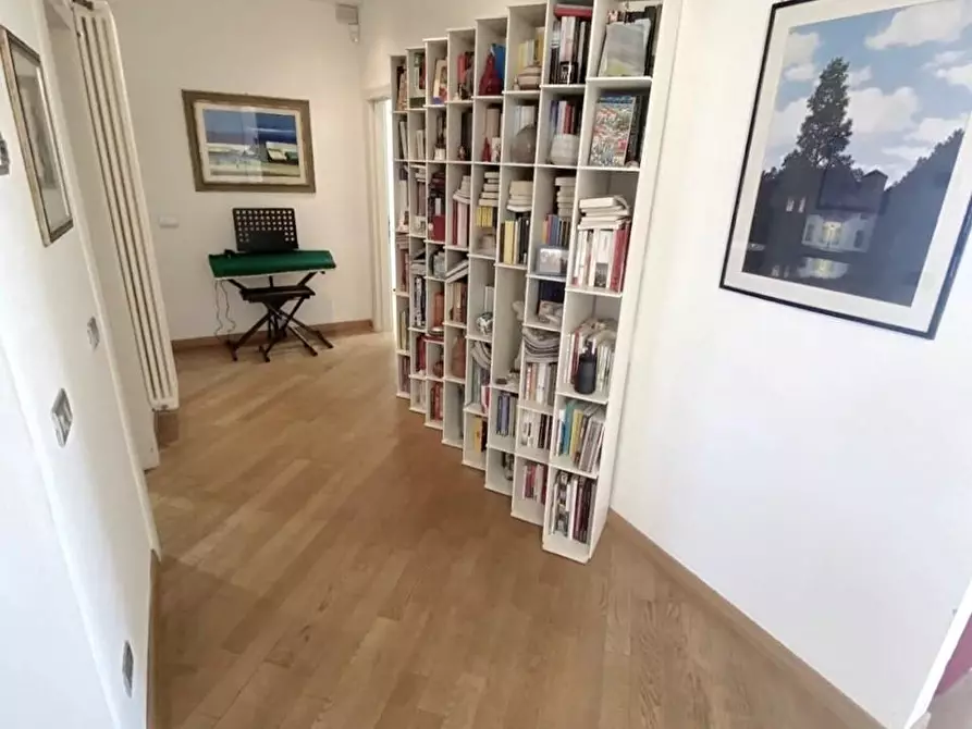 Immagine 12 di Appartamento in vendita  a Pisa