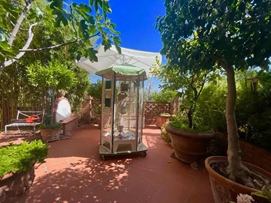 Immagine 25 di Casa bifamiliare in vendita  a Massa