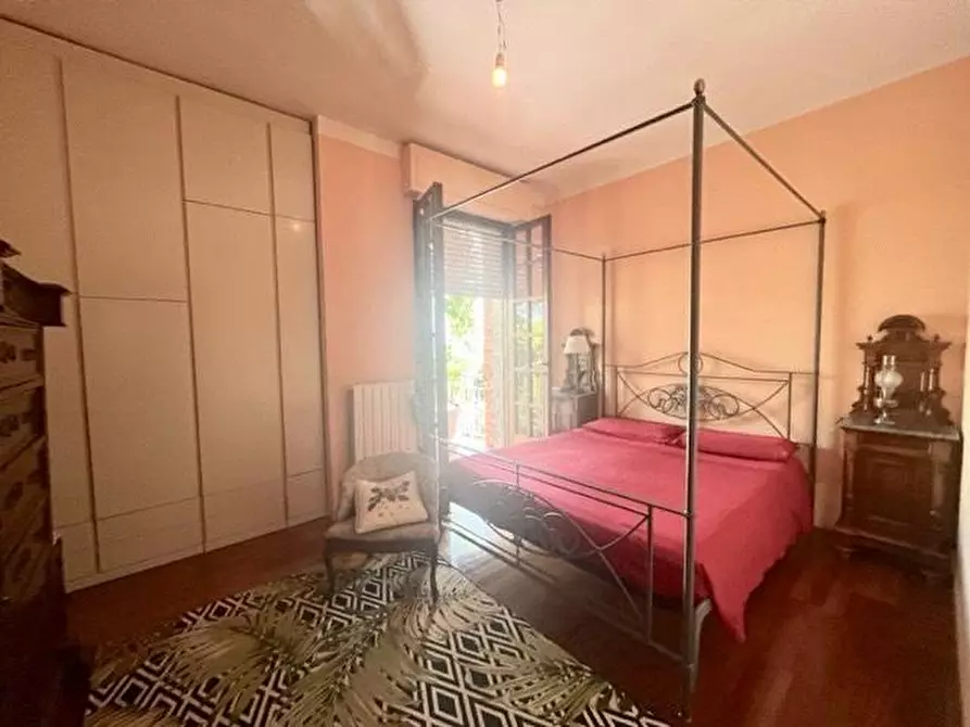 Immagine 32 di Casa bifamiliare in vendita  a Massa