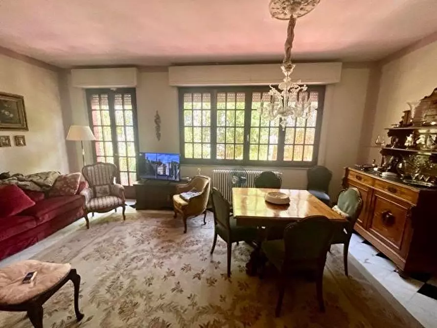 Immagine 17 di Casa bifamiliare in vendita  a Massa