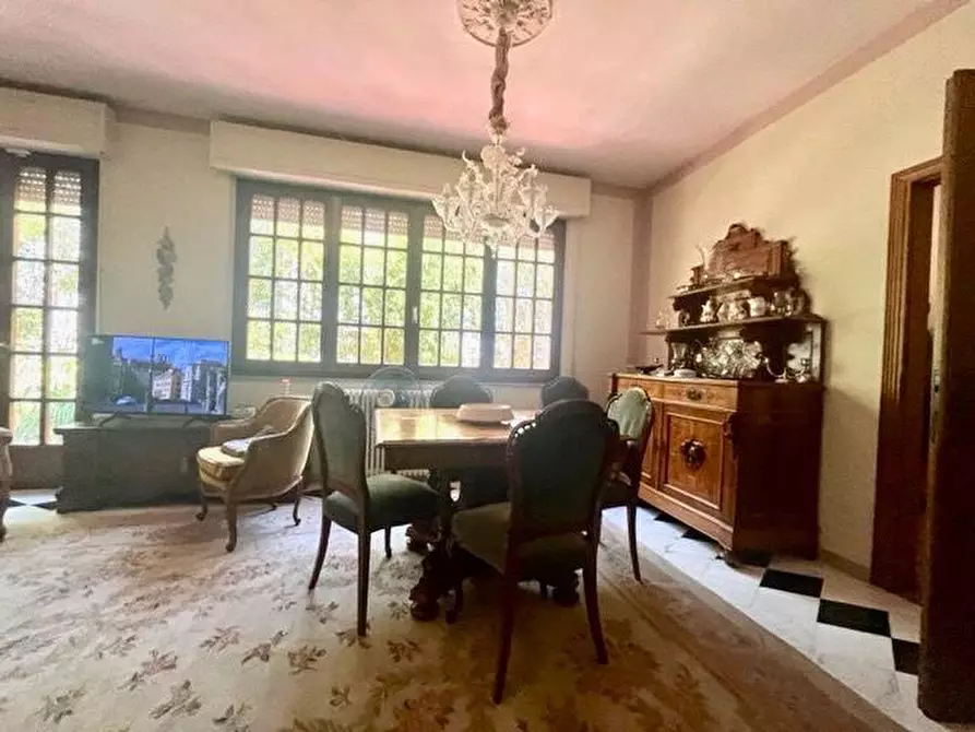 Immagine 16 di Casa bifamiliare in vendita  a Massa