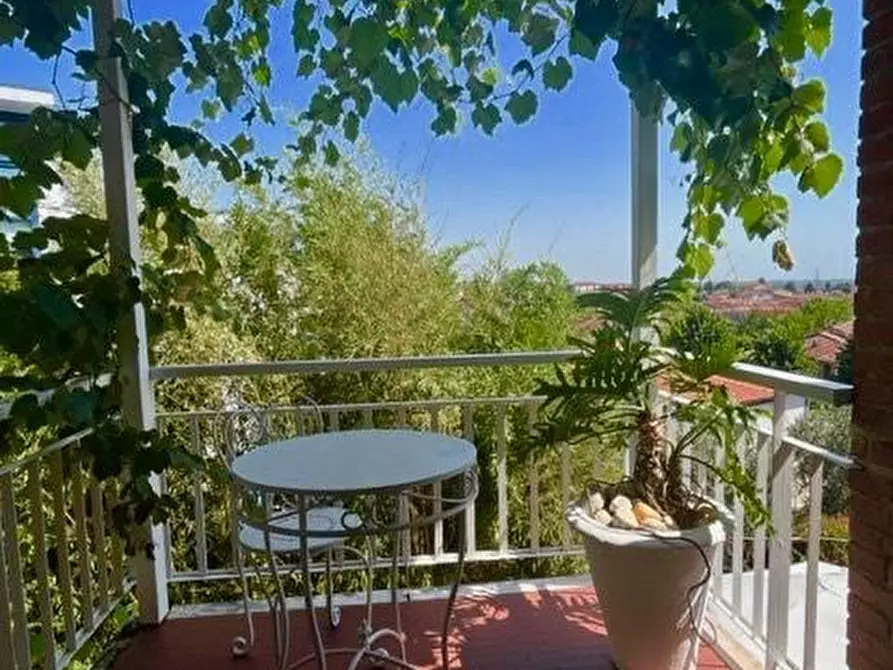 Immagine 33 di Casa bifamiliare in vendita  a Massa