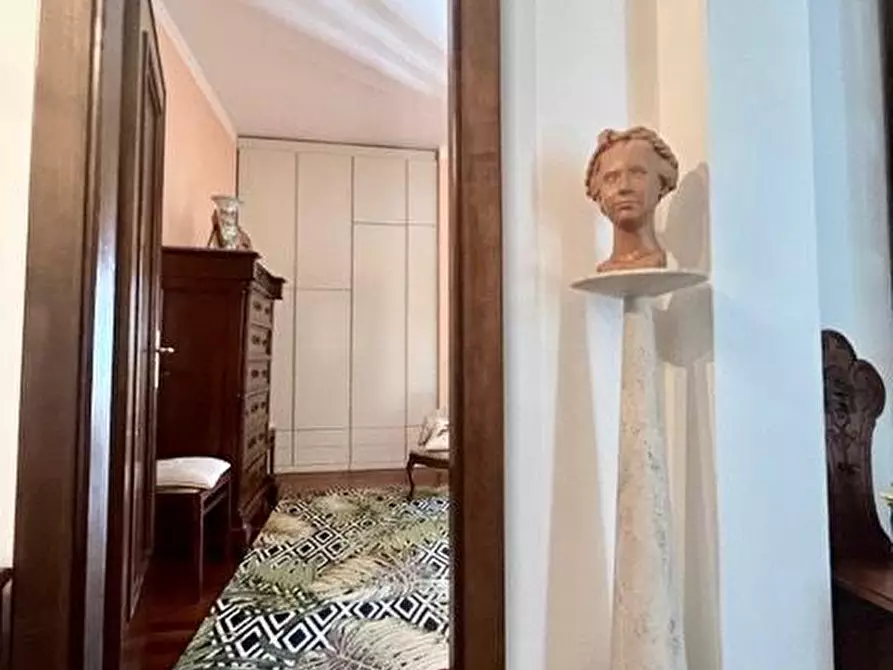 Immagine 27 di Casa bifamiliare in vendita  a Massa