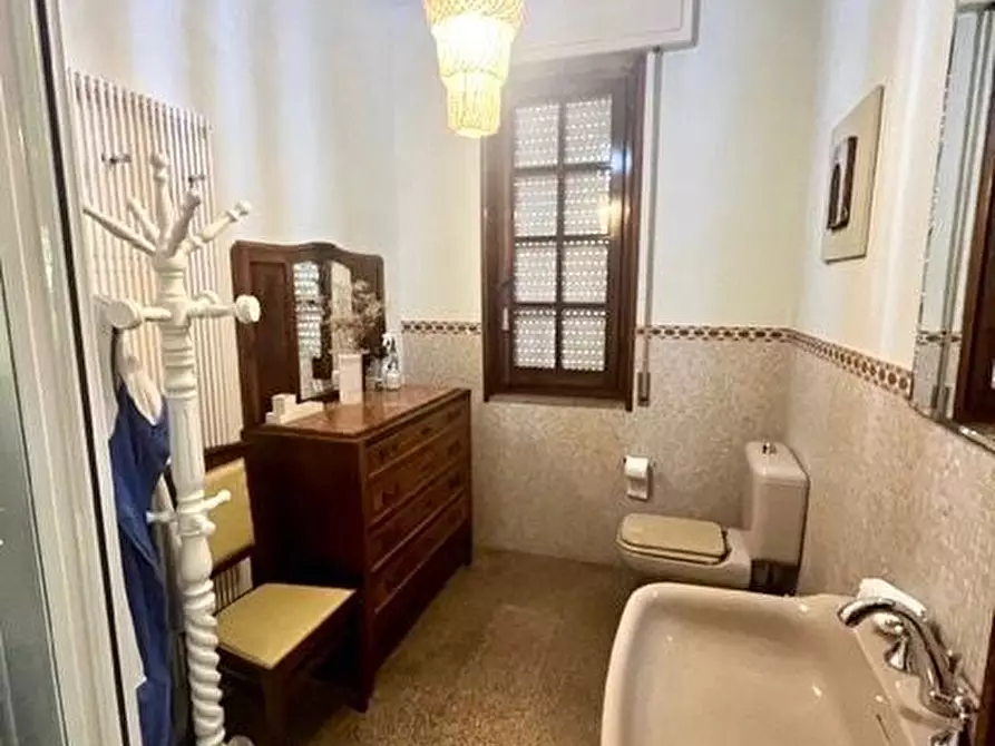 Immagine 24 di Casa bifamiliare in vendita  a Massa