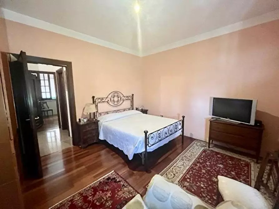 Immagine 34 di Casa bifamiliare in vendita  a Massa