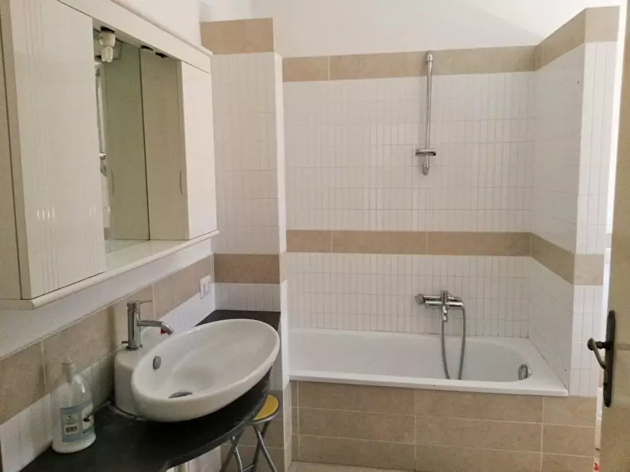 Immagine 10 di Attività artigianale in vendita  a Casciana Terme Lari