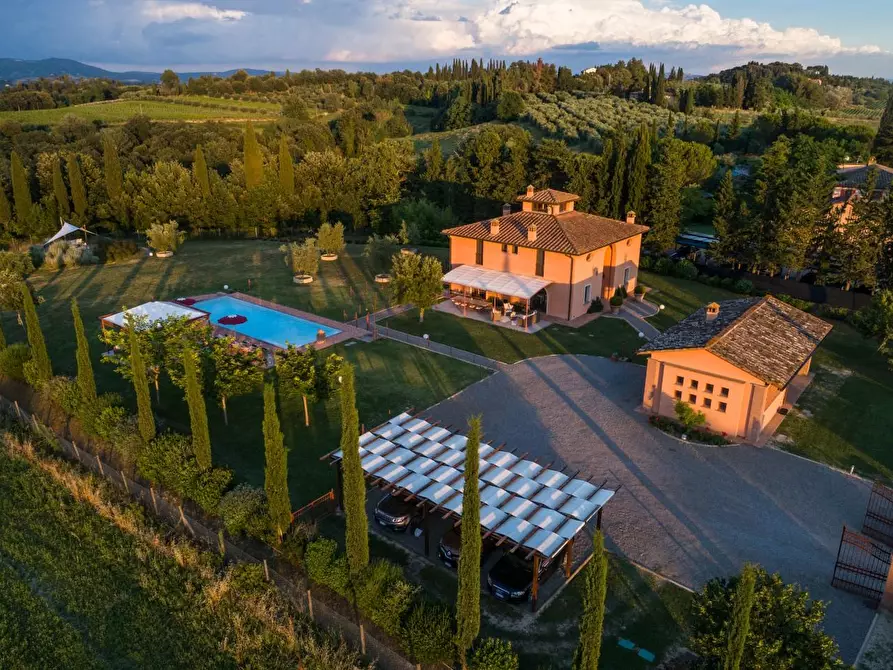 Immagine 3 di Villa in vendita  a Peccioli