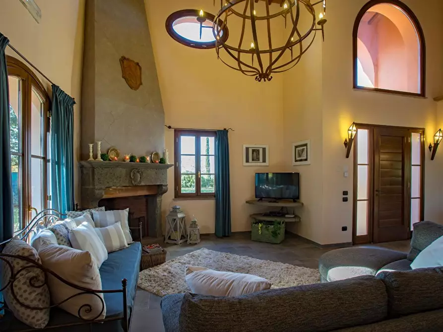 Immagine 8 di Villa in vendita  a Peccioli