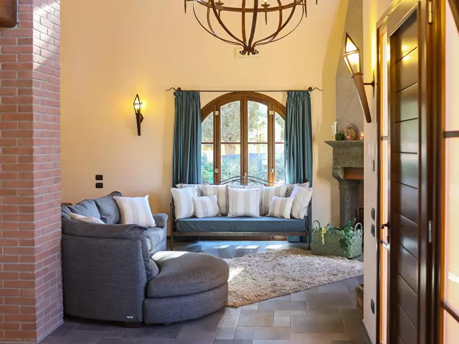Immagine 9 di Villa in vendita  a Peccioli