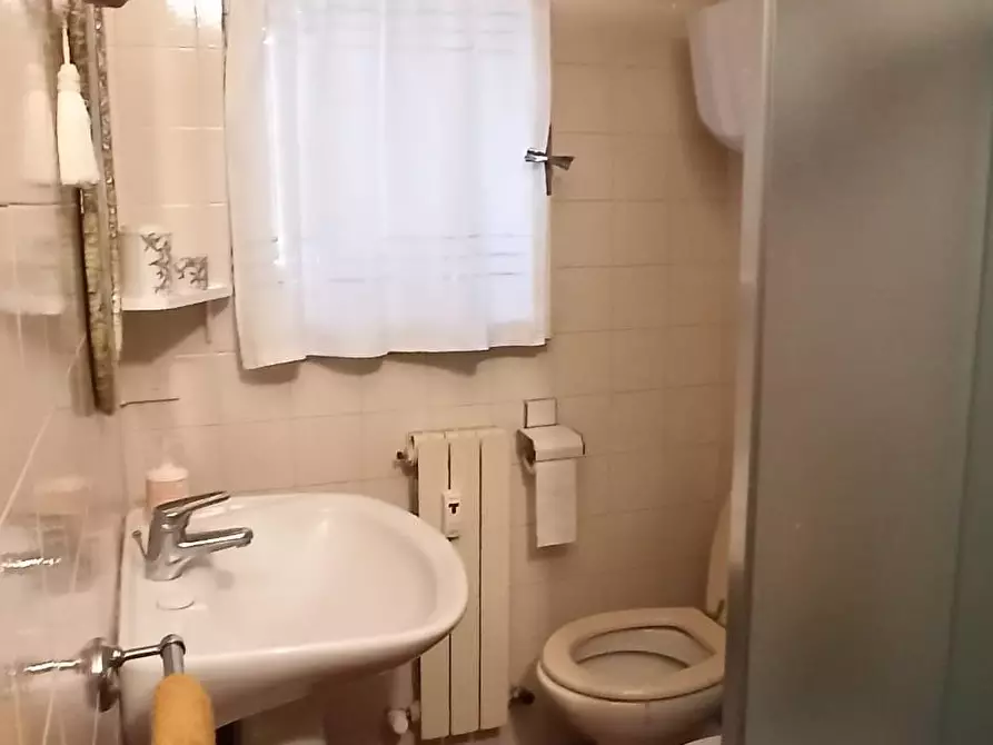 Immagine 10 di Appartamento in affitto  a Siena