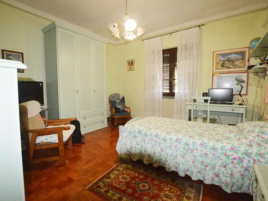 Immagine 12 di Villa in vendita  a Porcari