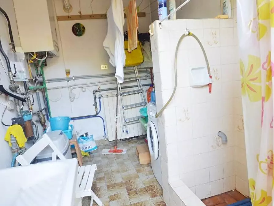 Immagine 17 di Villa in vendita  a Porcari