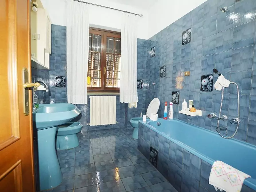 Immagine 15 di Villa in vendita  a Porcari