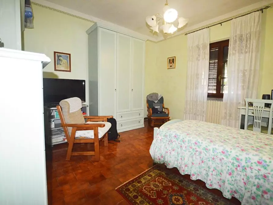 Immagine 13 di Villa in vendita  a Porcari