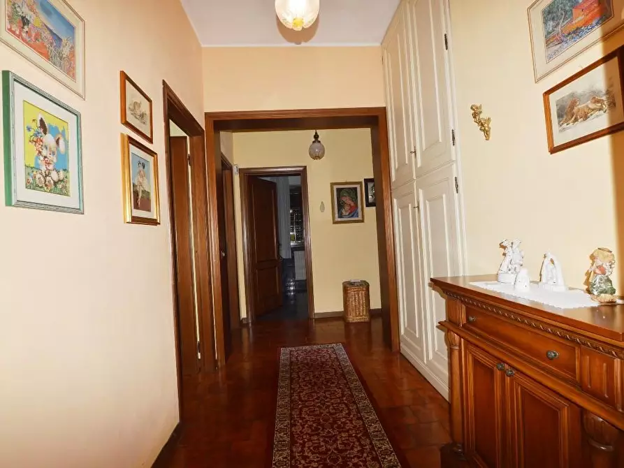 Immagine 8 di Villa in vendita  a Porcari