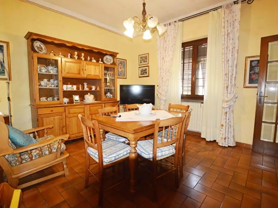 Immagine 5 di Villa in vendita  a Porcari