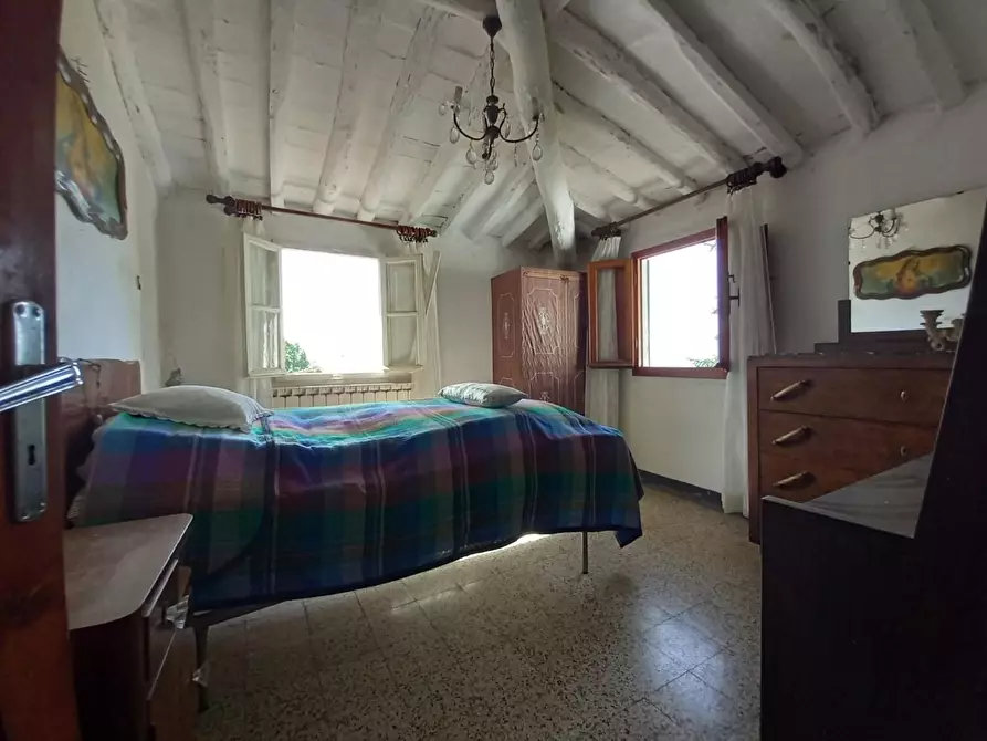 Immagine 12 di Porzione di casa in vendita  a Capannori