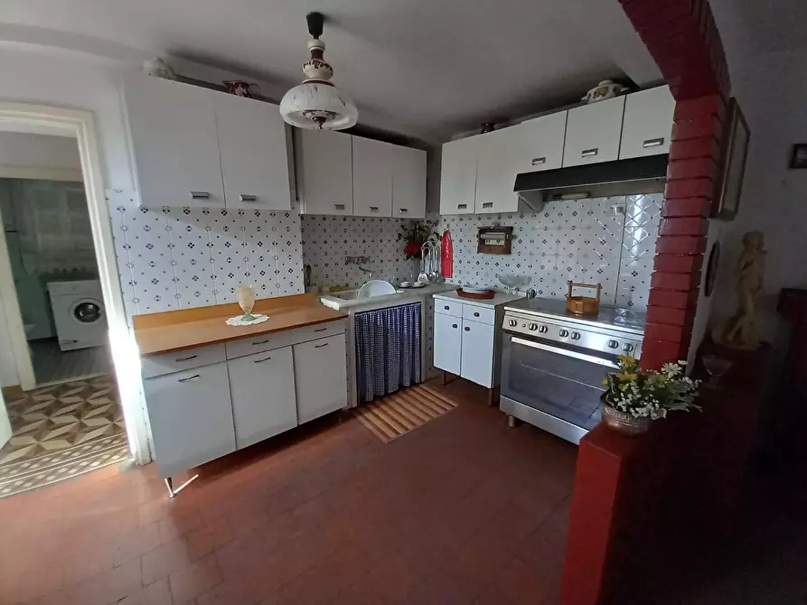 Immagine 17 di Porzione di casa in vendita  a Capannori