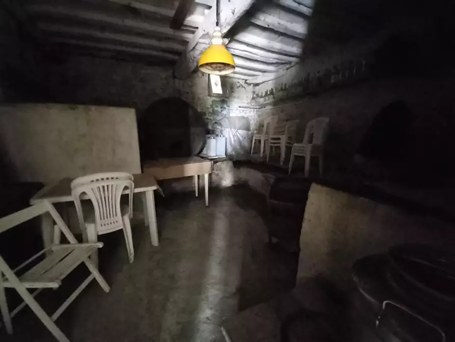 Immagine 19 di Porzione di casa in vendita  a Capannori