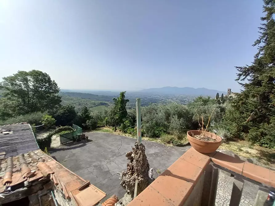 Immagine 3 di Porzione di casa in vendita  a Capannori