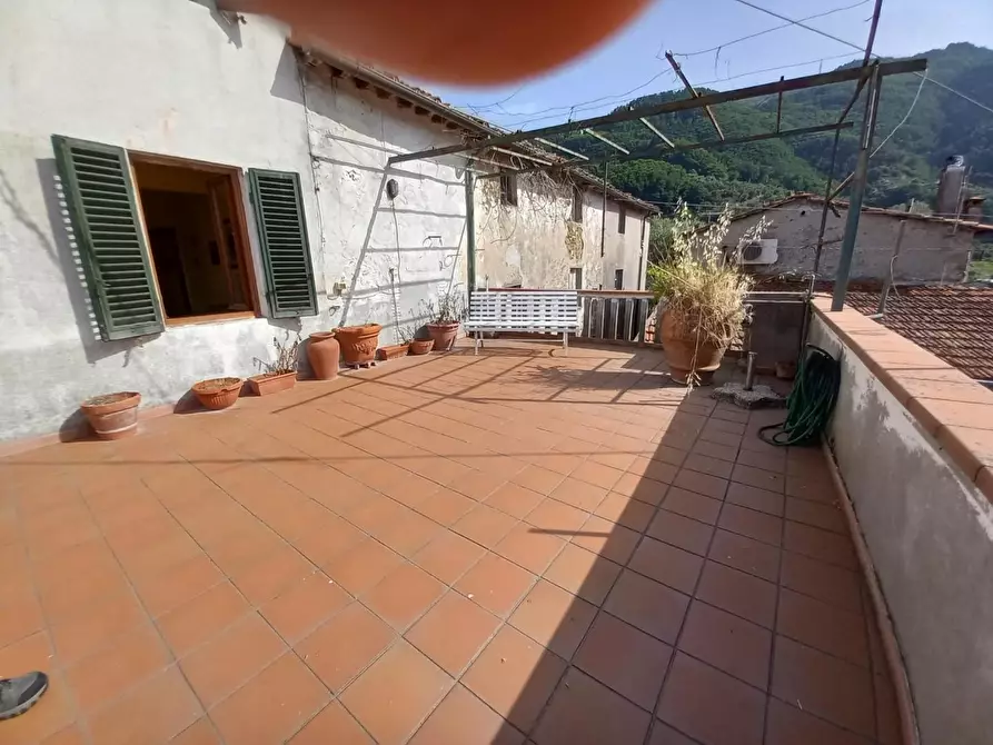 Immagine 26 di Porzione di casa in vendita  a Capannori