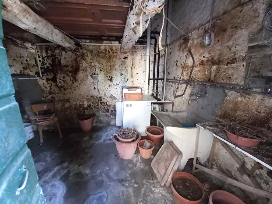 Immagine 22 di Porzione di casa in vendita  a Capannori