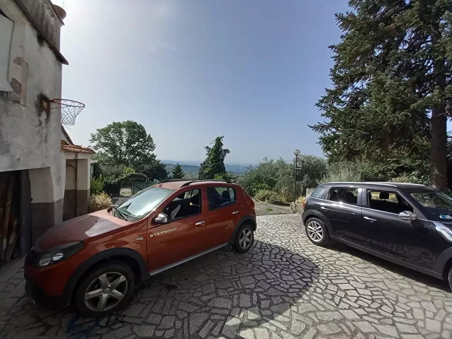 Immagine 27 di Porzione di casa in vendita  a Capannori