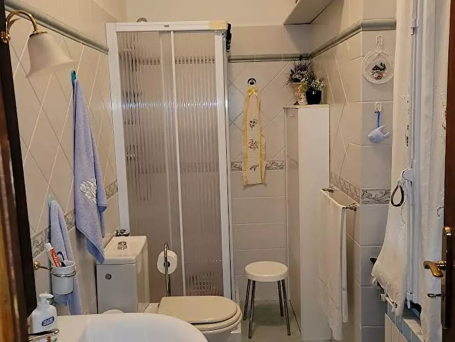 Immagine 10 di Porzione di casa in vendita  a Carrara