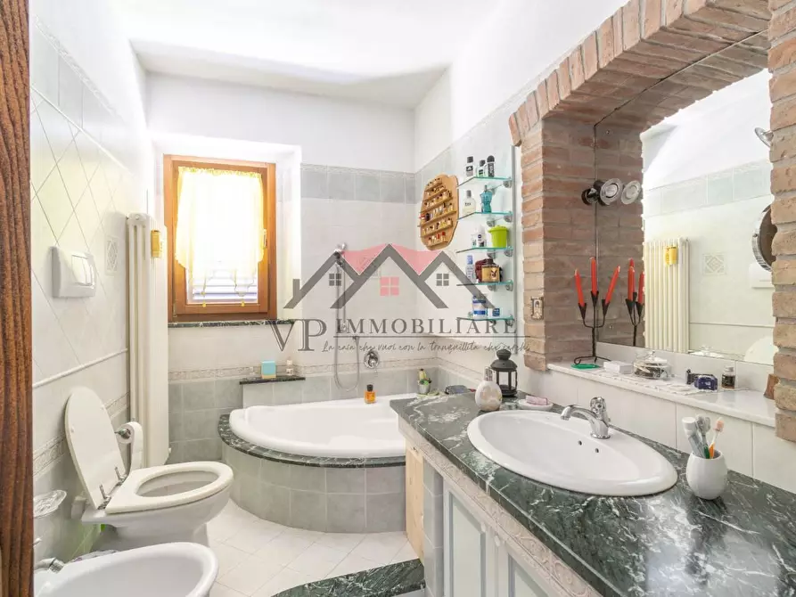 Immagine 37 di Casa colonica in vendita  a Pomarance