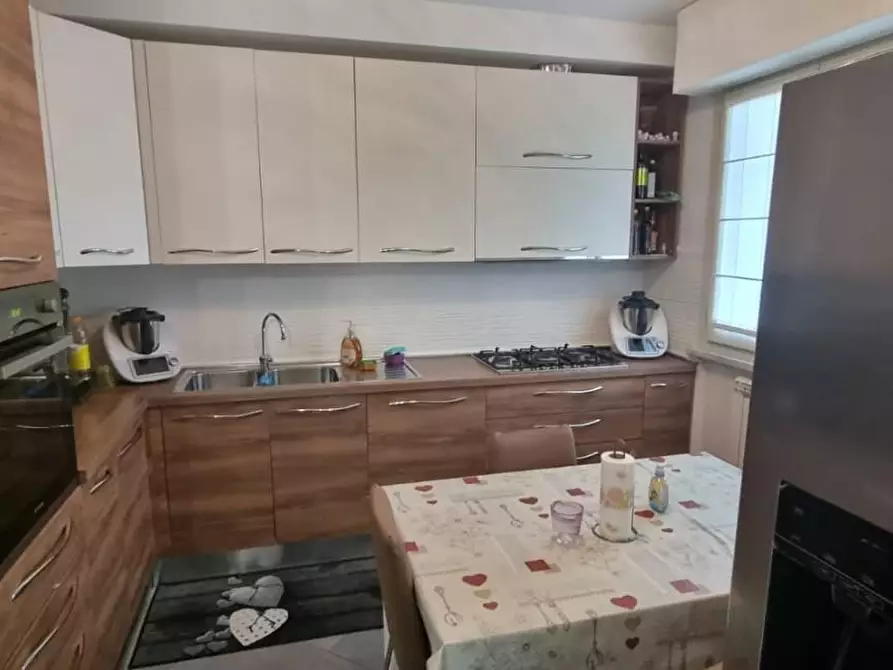 Immagine 4 di Appartamento in vendita  a Carrara