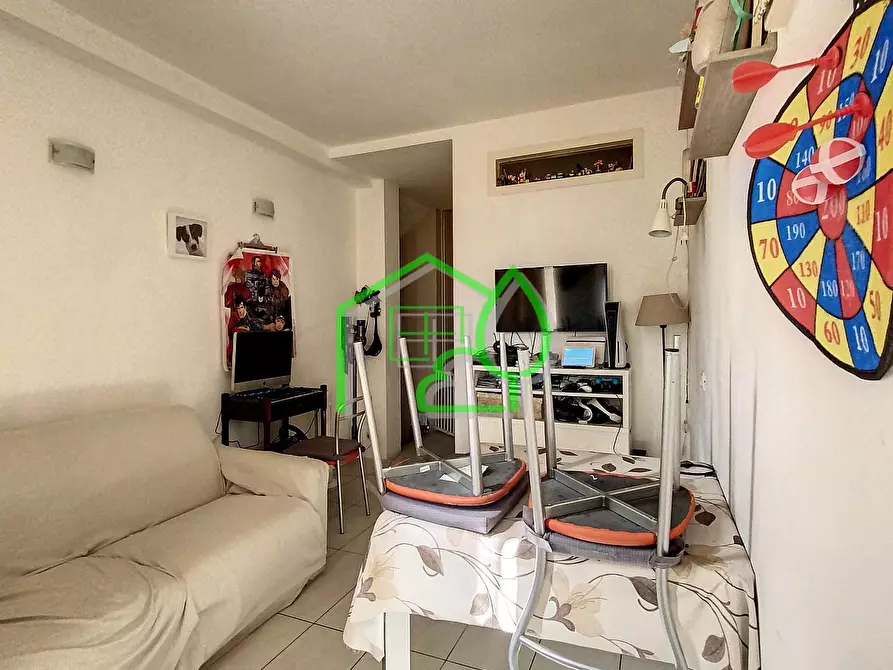 Immagine 8 di Villa in vendita  a Viareggio