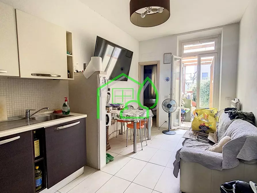 Immagine 9 di Villa in vendita  a Viareggio
