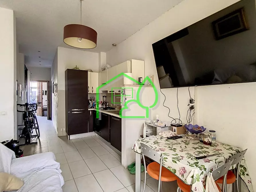 Immagine 10 di Villa in vendita  a Viareggio
