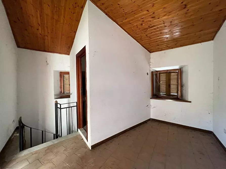 Immagine 13 di Rustico / casale in vendita  a Piazza Al Serchio