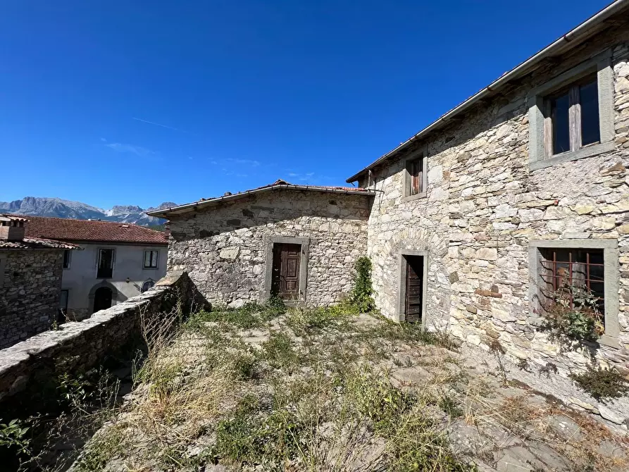 Immagine 10 di Rustico / casale in vendita  a Piazza Al Serchio