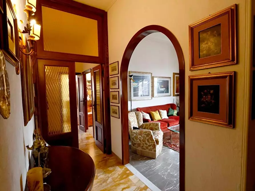 Immagine 7 di Appartamento in vendita  a Siena